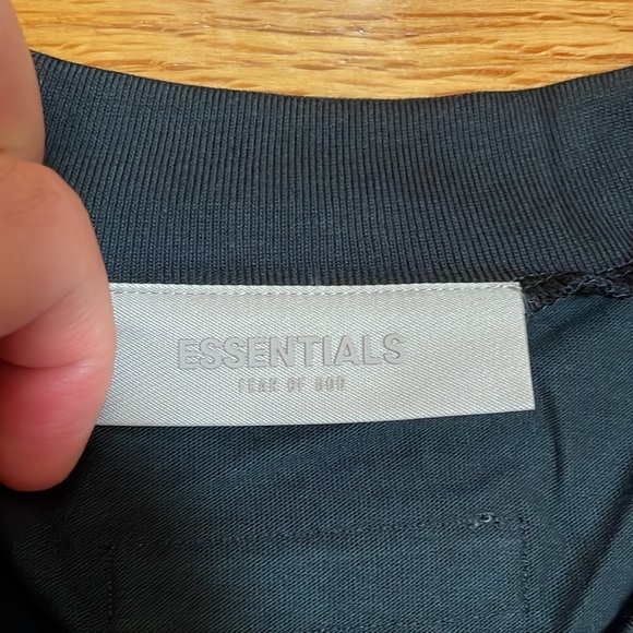 Fear of God Essentials Shirt Black Size XL (Brand New) - Picture 7 of 14
